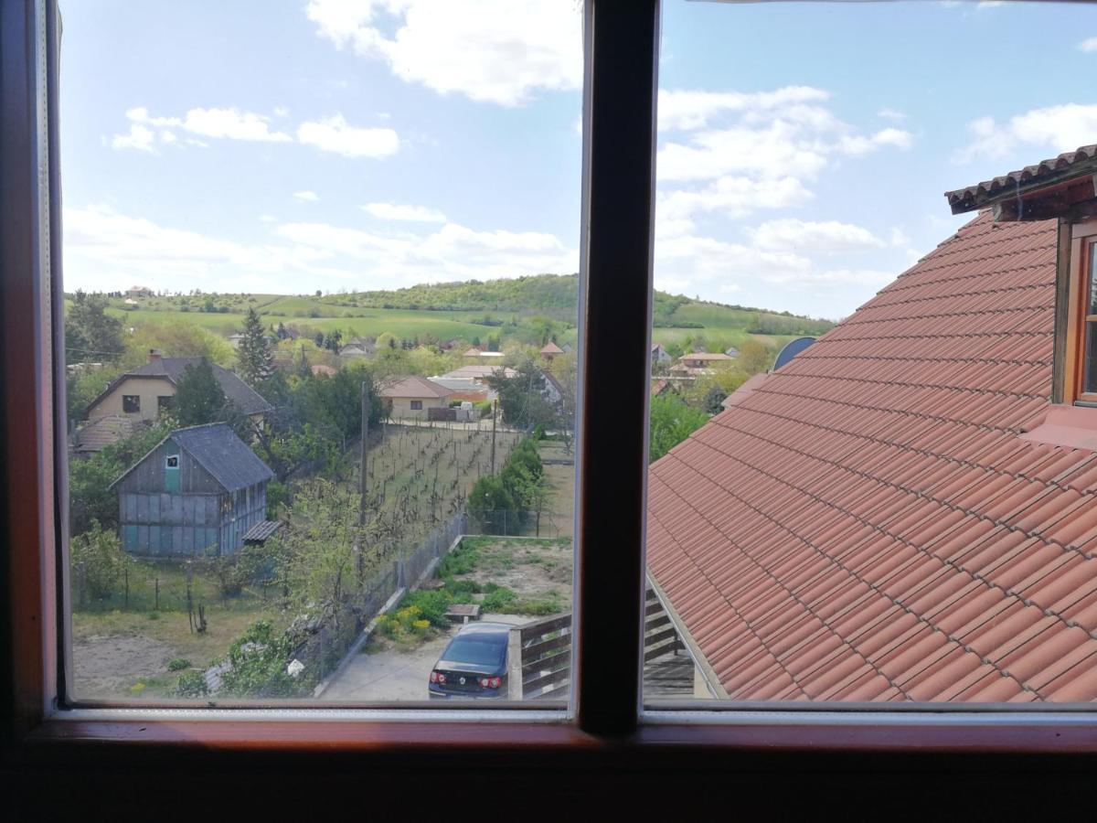 Manoka Guest House Mogyoród Dış mekan fotoğraf